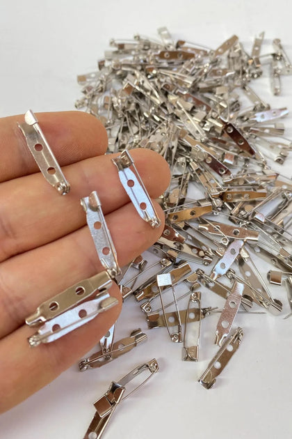 Broş İğnesi 2,5 cm 100 Adet – Rozet ve Süsleme İçin Metal İğne