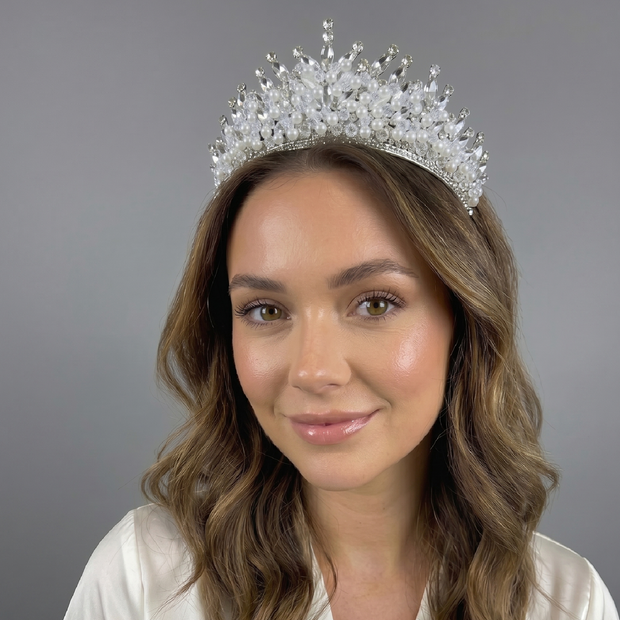 <h3>Bridal Tiaras</h3>