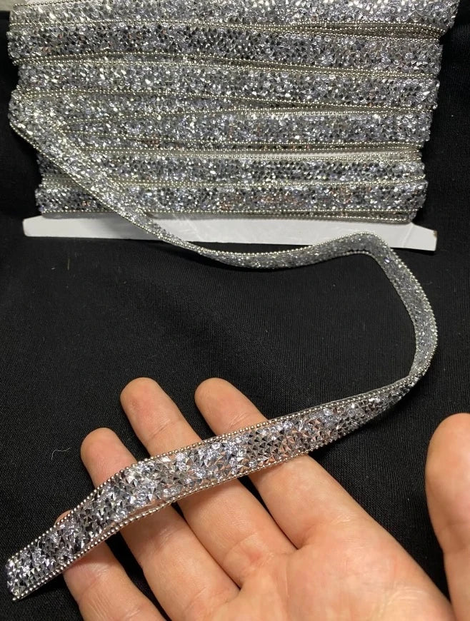 Ütüyle Yapışan Taşlı Gümüş Şerit 1 Metre | Model 2
