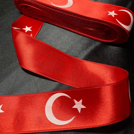 Kırmızı Ayyıldız Desenli 4cm Saten Kurdele - 5 Metre Süsleme ve Aksesuar Şeridi