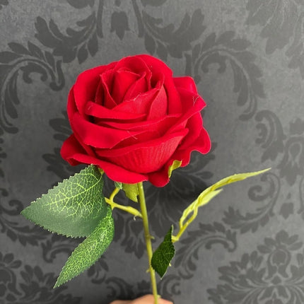 1 Piece Artificial Velvet Rose – Realistic Decorative Velvet Rose